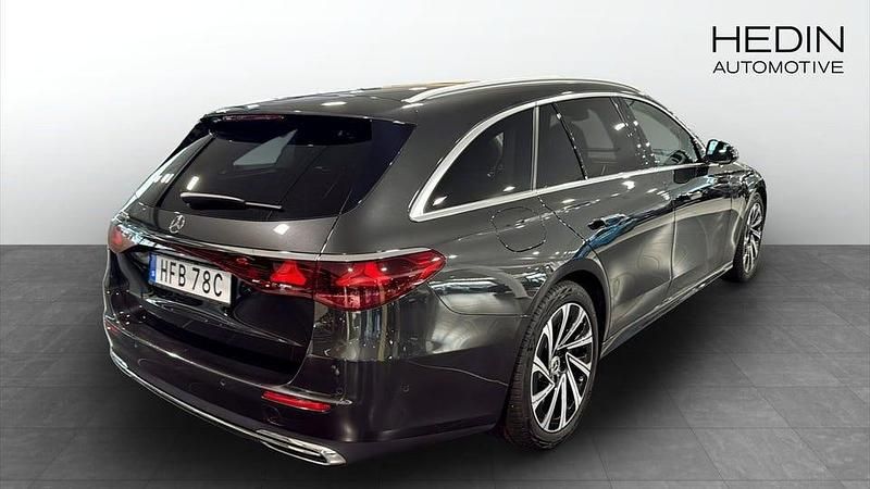 Begagnad Mercedes E300 Avantgarde 204 HK (150 kW) 2024 Grå Kombi