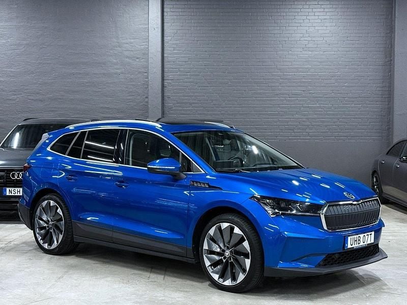 Blå Begagnad 2021 Skoda Enyaq iV SUV | 299 900 kr (Marknadspris) - Bild 1/4