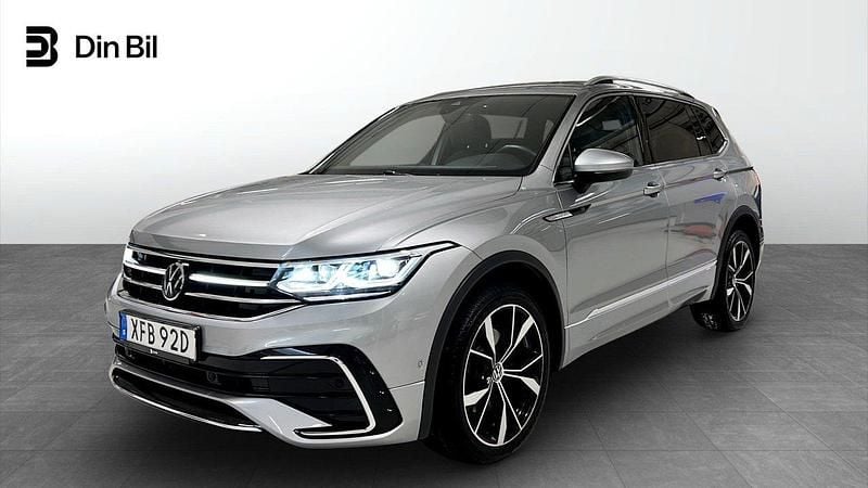 Silver Begagnad 2021 VW Tiguan Allspace R-line SUV | 444 900 kr (Dyr) - Bild 1/4