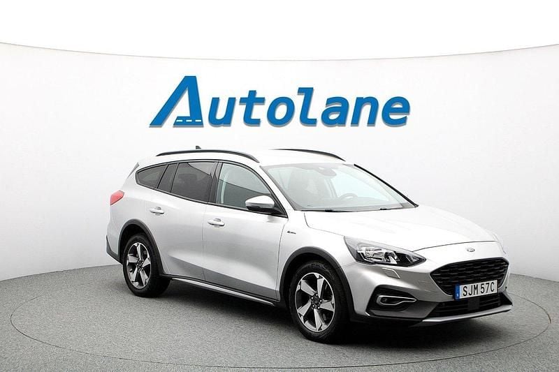 Grå Begagnad 2021 Ford Focus Active Kombi | 189 900 kr (Marknadspris) - Bild 1/3
