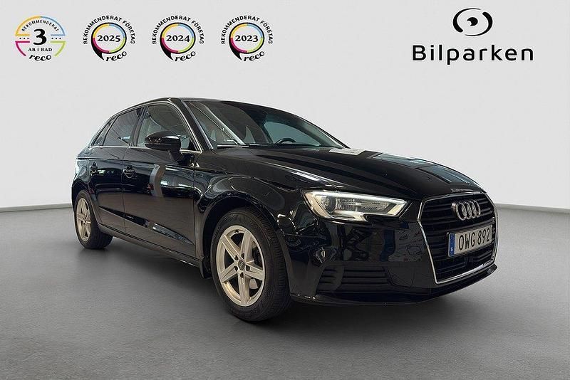Svart Begagnad 2017 Audi A3 Sportback Proline Halvkombi | 159 990 kr (Lite dyr) - Bild 1/4