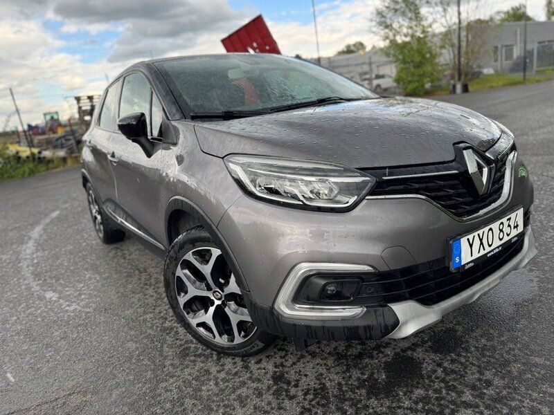 Flerfärgad Begagnad 2018 Renault Captur SUV | 119 000 kr (Marknadspris) - Bild 1/4