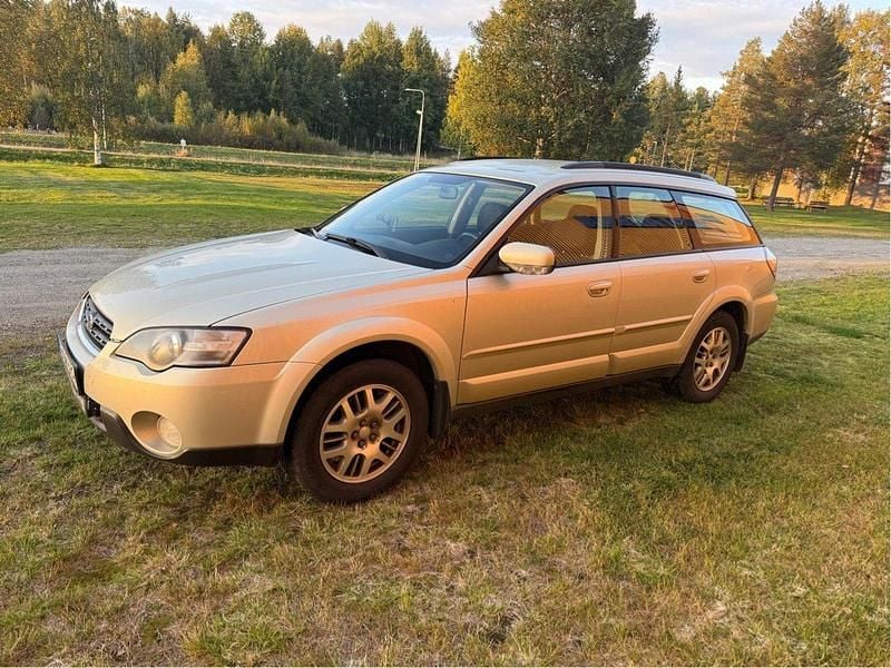 Gul Begagnad 2006 Subaru Outback SUV | 37 500 kr (Dyr) - Bild 1/3