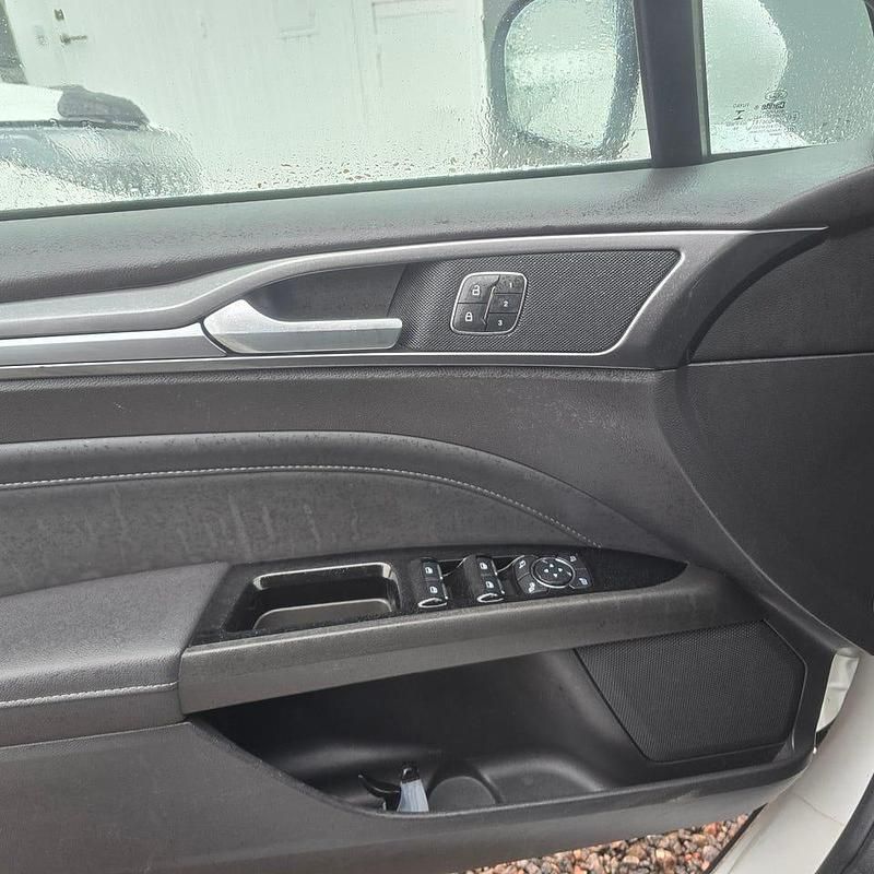 Begagnad Ford Mondeo 187 HK (137 kW) 2020 Kombi