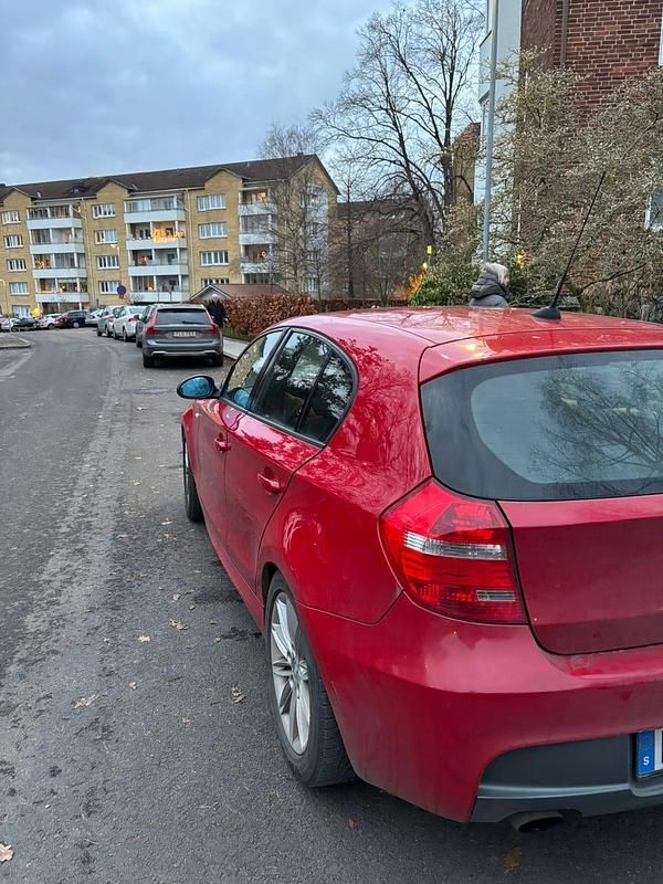 Begagnad BMW 120 170 HK (125 kW) 2007 Halvkombi