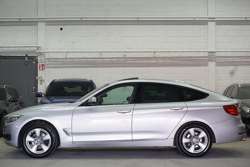 Begagnad BMW 320 Gran Turismo 184 HK (135 kW) 2013 Silvermetallic Halvkombi