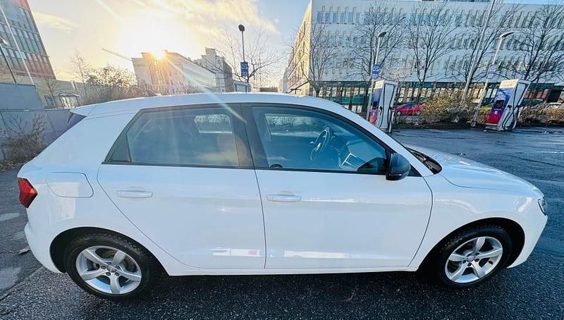 Begagnad 2020 Audi A1 Sportback Halvkombi | 159 900 kr (Bra pris) - Bild 1/4