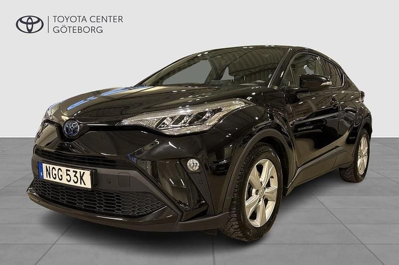 Svart Begagnad 2022 Toyota C-HR Edition SUV | 269 900 kr (Marknadspris) - Bild 1/2