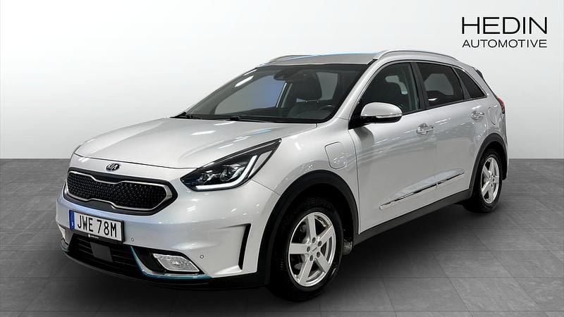 Grå Begagnad 2019 Kia Niro Advance SUV | 179 900 kr (Marknadspris) - Bild 1/4