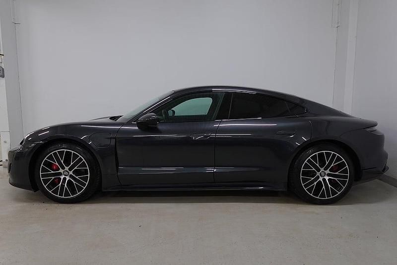 Begagnad Porsche Taycan 4S Sport 439 kW (598 HK) 2020 Mörkgrå Sedan