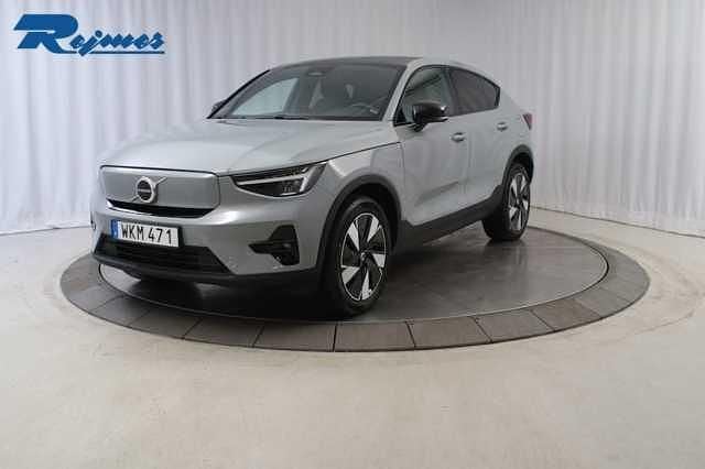 Grå Begagnad 2023 Volvo EC40 Plus SUV | 424 900 kr (Marknadspris) - Bild 1/4