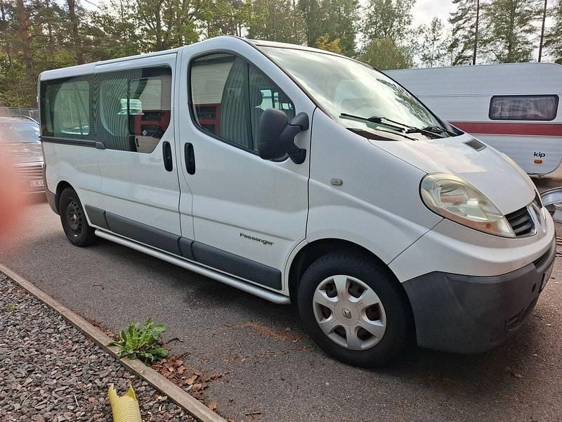 Begagnad Renault Trafic 114 HK (83 kW) 2011 Vit Minibuss