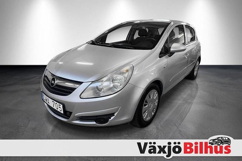 Grå Begagnad 2007 Opel Corsa Halvkombi | 39 900 kr (Lite dyr) - Bild 1/4