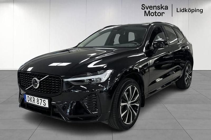 Svart Begagnad 2023 Volvo XC60 Plus SUV | 494 200 kr (Dyr) - Bild 1/4
