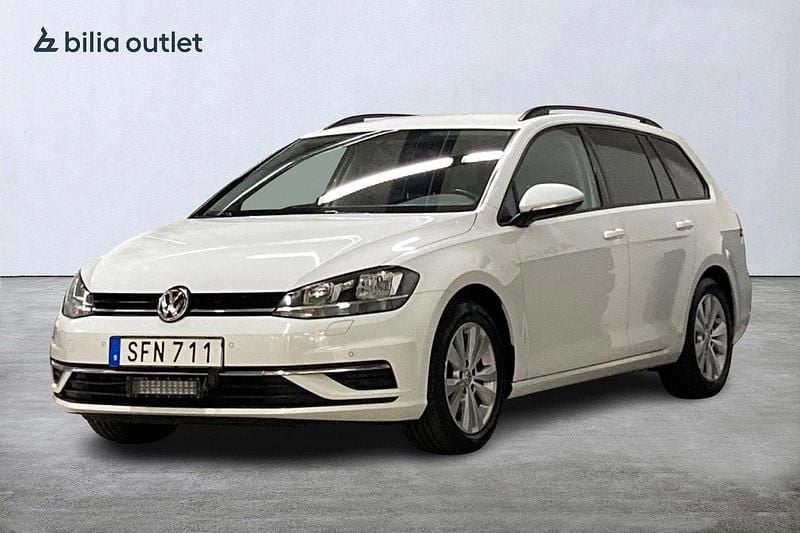 Vit Begagnad 2018 VW Golf VII Kombi | 164 900 kr (Marknadspris) - Bild 1/3