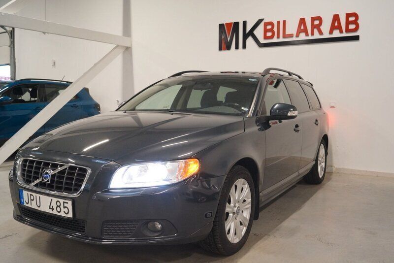 Grå Begagnad 2009 Volvo V70 Momentum Kombi | 84 900 kr (Marknadspris) - Bild 1/4
