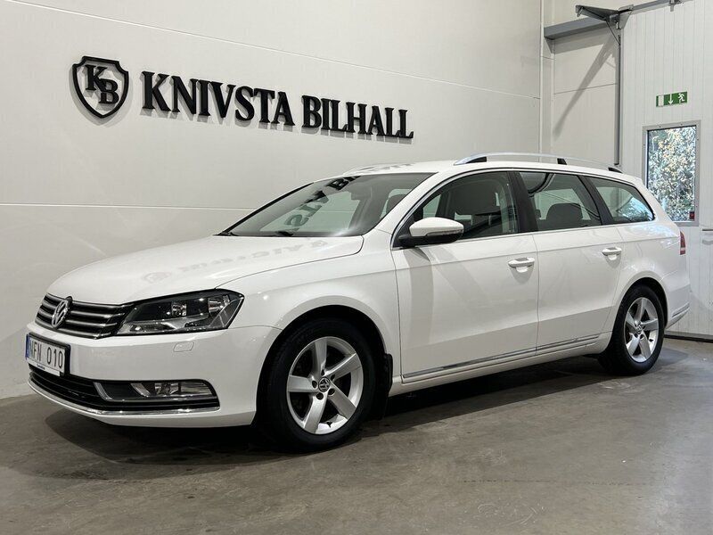 Vit Begagnad 2012 VW Passat Kombi | 99 800 kr (Marknadspris) - Bild 1/4