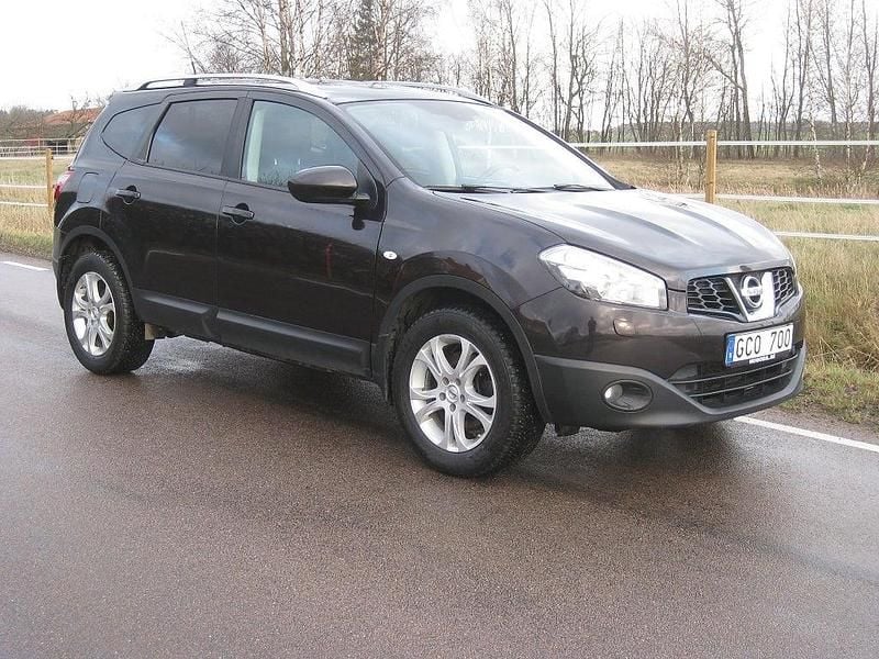 Lila Begagnad 2010 Nissan Qashqai +2 SUV | 64 500 kr (Marknadspris) - Bild 1/4