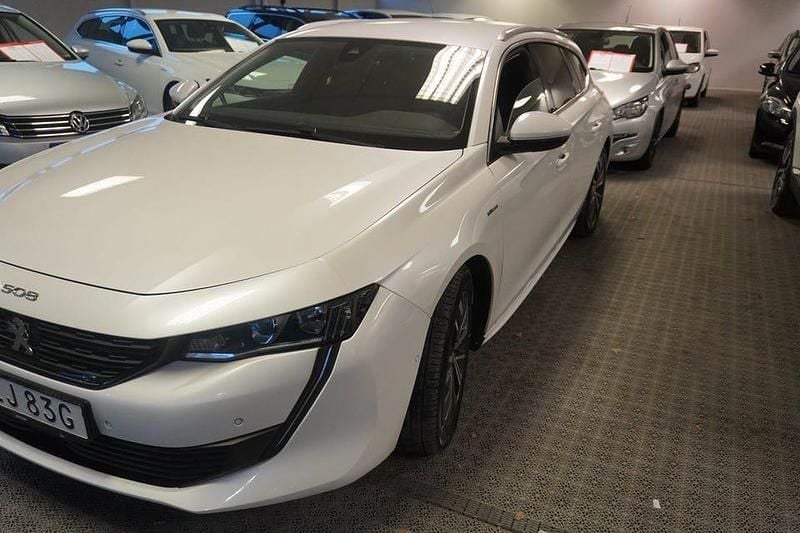 Vit (pearl) Begagnad 2021 Peugeot 508 SW Kombi | 189 000 kr (Superpris) - Bild 1/4