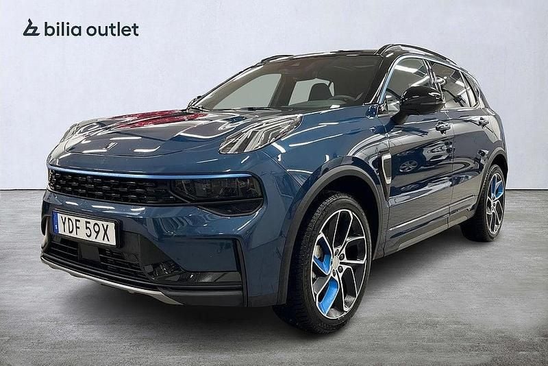 Begagnad Lynk & Co 01 261 HK (191 kW) 2023 Blå SUV