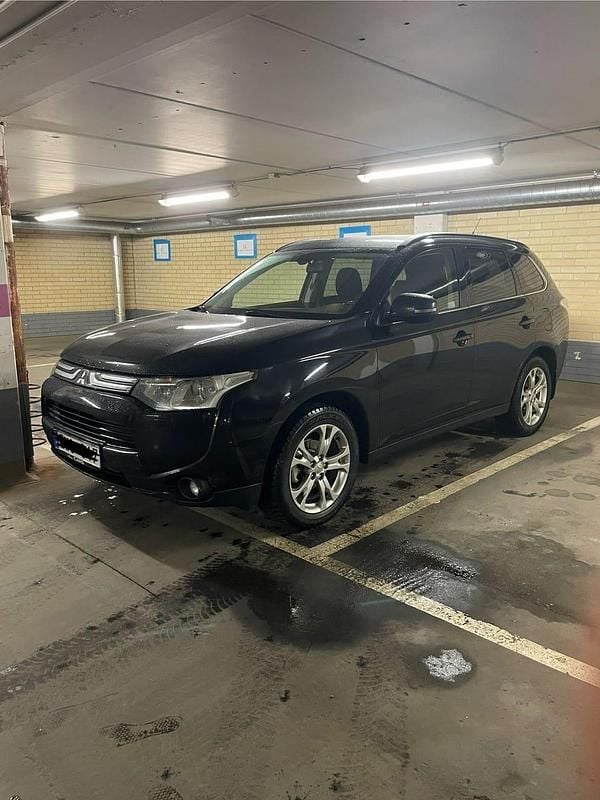 Begagnad 2013 Mitsubishi Outlander SUV | 60 000 kr (Superpris) - Bild 1/3