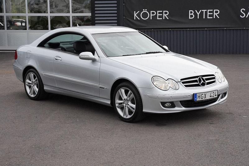 Silver (bright silver metallic) Begagnad 2008 Mercedes CLK220 Avantgarde Sportkupé | 89 000 kr - Bild 1/4