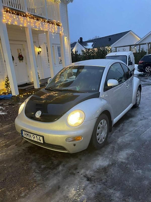 Begagnad VW New Beetle 116 HK (85 kW) 1999 Halvkombi