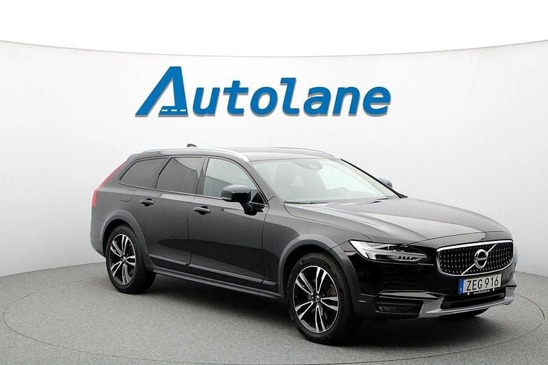 Black solid stone Begagnad 2018 Volvo V90 CC Kombi | 219 900 kr (Bra pris) - Bild 1/3