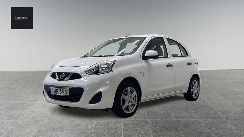Vit Begagnad 2014 Nissan Micra Halvkombi | 59 900 kr (Marknadspris) - Bild 1/4