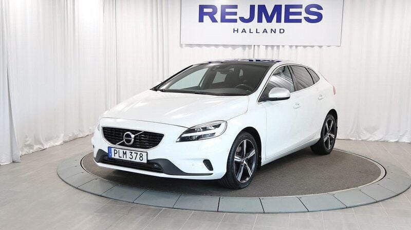 Vit Begagnad 2017 Volvo V40 Business Edition Kombi | 209 500 kr - Bild 1/4