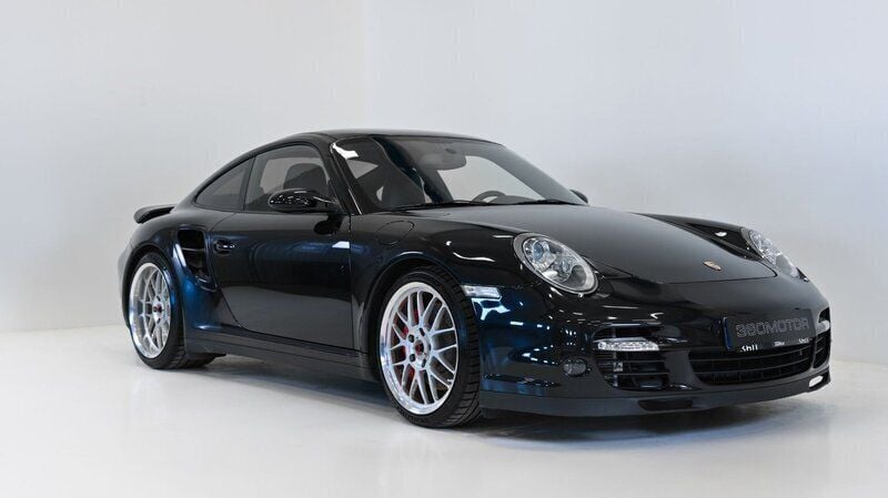 Svart Begagnad 2008 Porsche 997 Turbo Sportkupé | 899 900 kr - Bild 1/4
