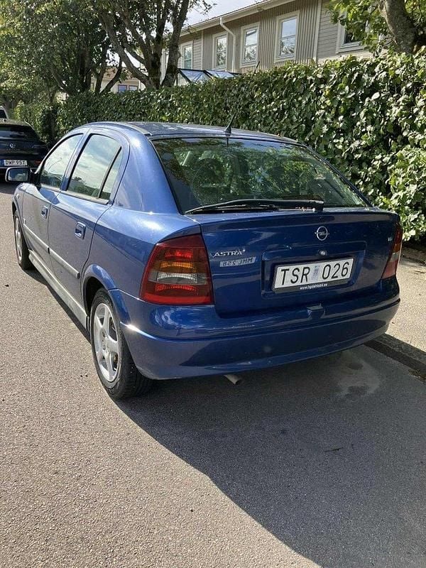 Blå Begagnad 2003 Opel Astra Halvkombi | 8 500 kr (Bra pris) - Bild 1/3