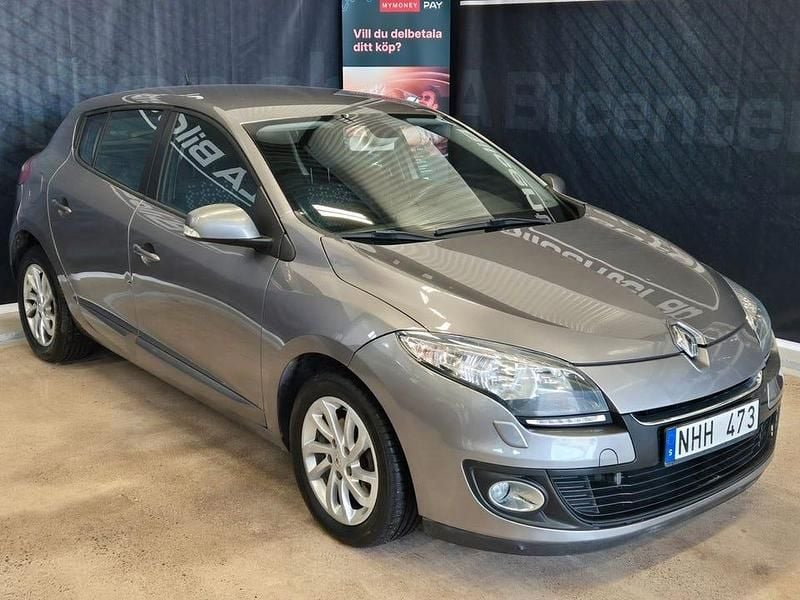 Grå Begagnad 2013 Renault Mégane III Halvkombi | 42 900 kr (Marknadspris) - Bild 1/4