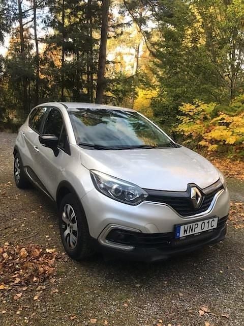 Silver Begagnad 2019 Renault Captur SUV | 105 000 kr (Marknadspris) - Bild 1/4