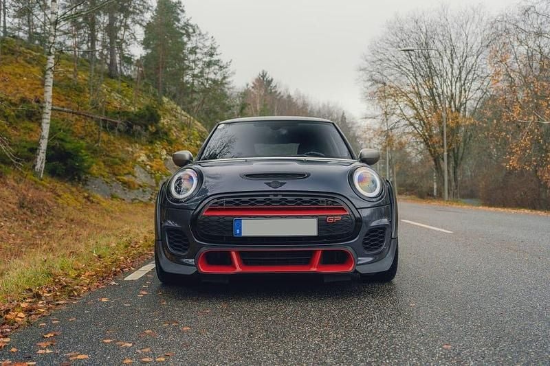 Begagnad 2020 Mini John Cooper Works Halvkombi | 395 000 kr - Bild 1/4