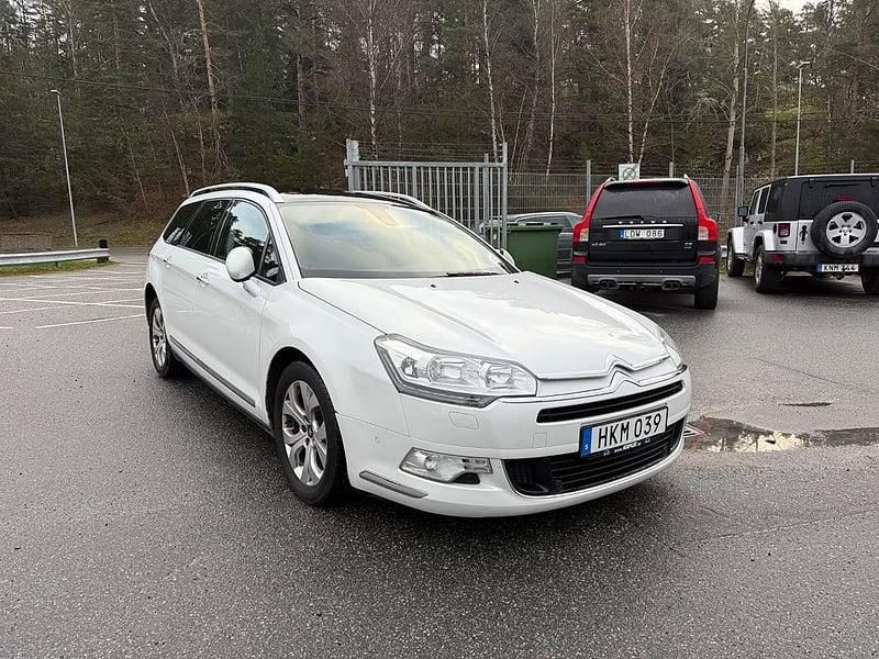 Vit Begagnad 2014 Citroën C5 Kombi | 69 900 kr (Marknadspris) - Bild 1/4