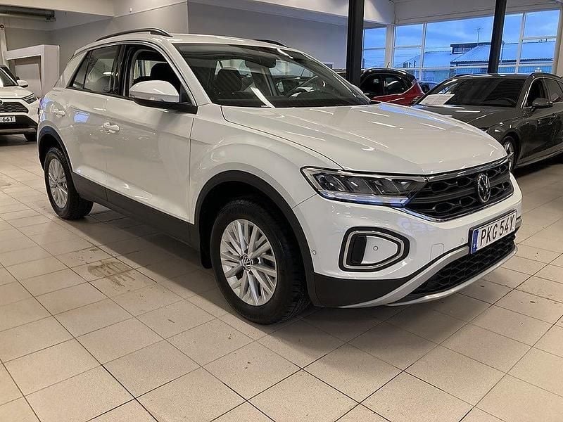 Begagnad VW T-Roc 151 HK (111 kW) 2023 Pure white SUV