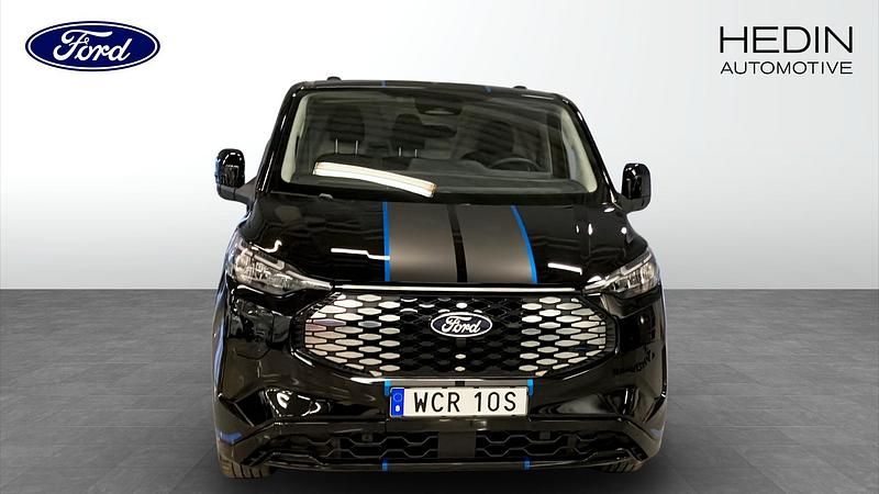 Ny Ford E-Transit 2026 Svart Van