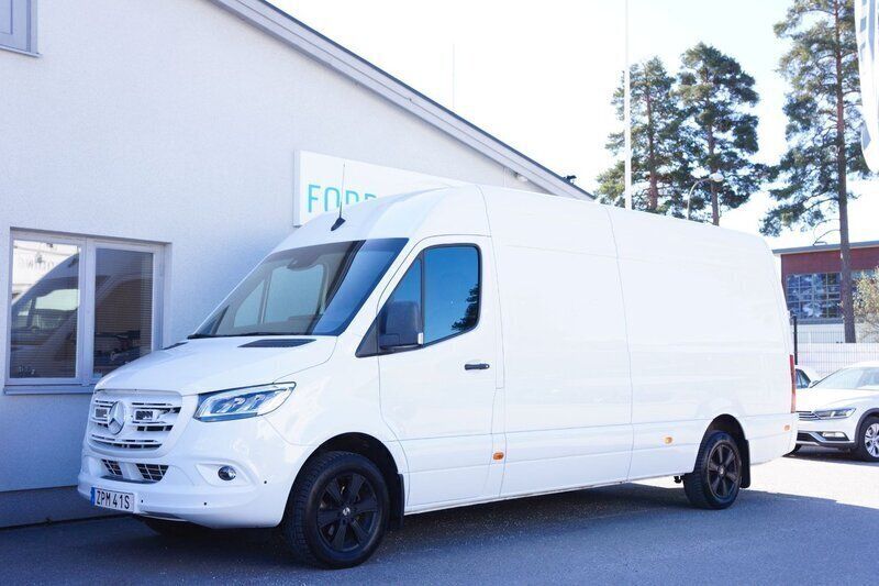 Vit Begagnad 2022 Mercedes Sprinter SE Van | 629 000 kr (Superpris) - Bild 1/4
