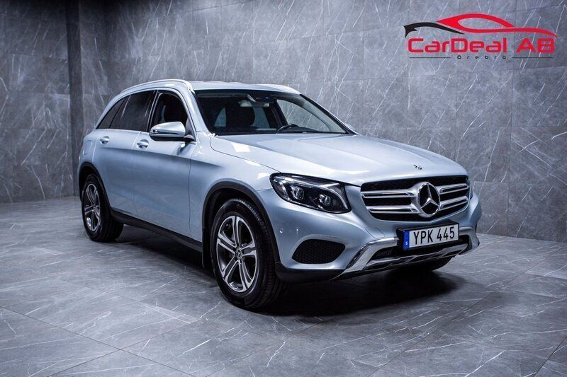 Silver Begagnad 2017 Mercedes GLC220 SUV | 224 800 kr (Marknadspris) - Bild 1/4