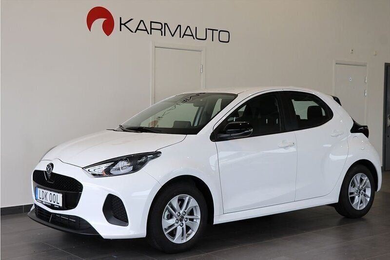 Vit Ny 2025 Mazda 2 Center-Line Halvkombi | 253 400 kr (Marknadspris) - Bild 1/4