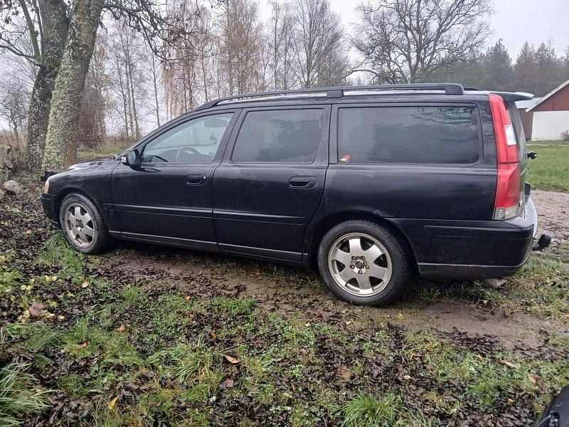 Svart Begagnad 2007 Volvo V70 Kinetic Kombi | 20 000 kr (Bra pris) - Bild 1/4