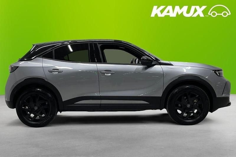 Begagnad Opel Mokka-e GS Line 100 kW (136 HK) 2022 Silver/grå SUV