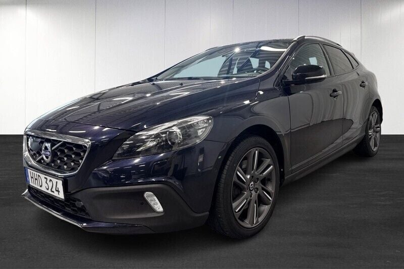 Blå metallic Begagnad 2016 Volvo V40 CC Summum Kombi | 184 900 kr (Marknadspris) - Bild 1/4