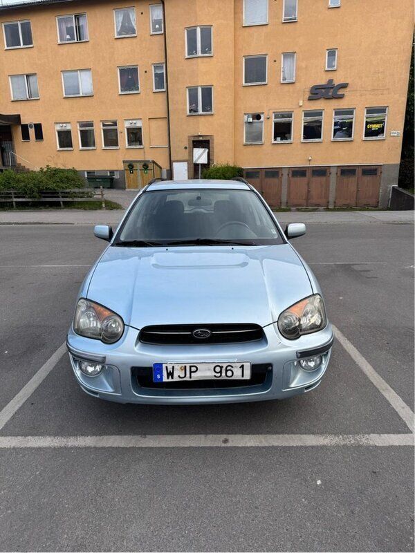 Blå Begagnad 2005 Subaru Impreza Kombi | 54 000 kr (Marknadspris) - Bild 1/4