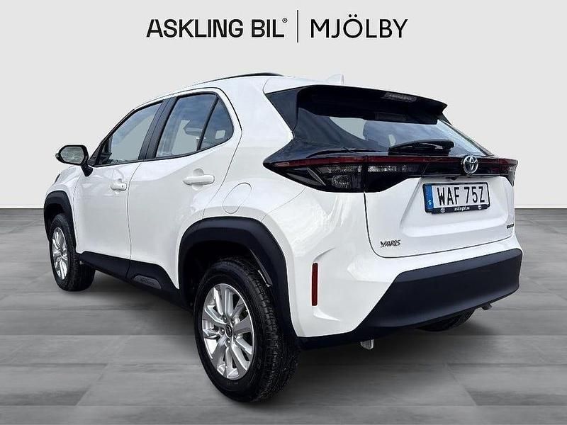 Begagnad Toyota Yaris Hybrid Active 116 HK (85 kW) 2023 Vit