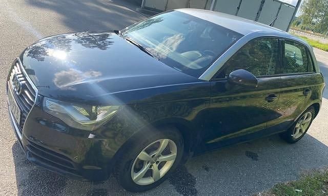 Svart Begagnad 2014 Audi A1 Sportback Sport Halvkombi | 69 900 kr (Superpris) - Bild 1/4