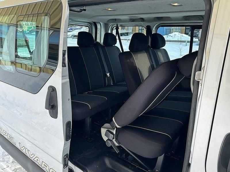 Begagnad Opel Vivaro 120 HK (88 kW) 2003 Grå Minibuss