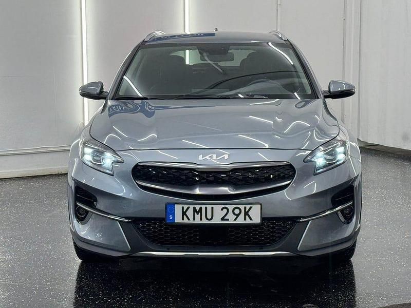 Begagnad Kia XCeed 141 HK (103 kW) 2022 Grå SUV