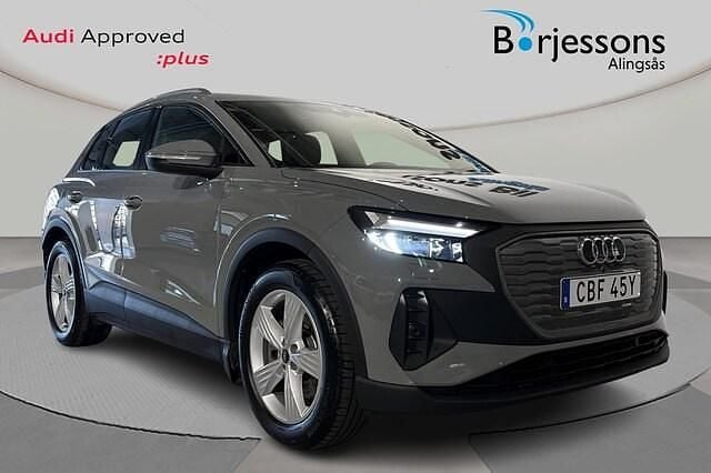 Kiselgrå Begagnad 2022 Audi Q4 e-tron Proline SUV | 319 900 kr (Superpris) - Bild 1/4